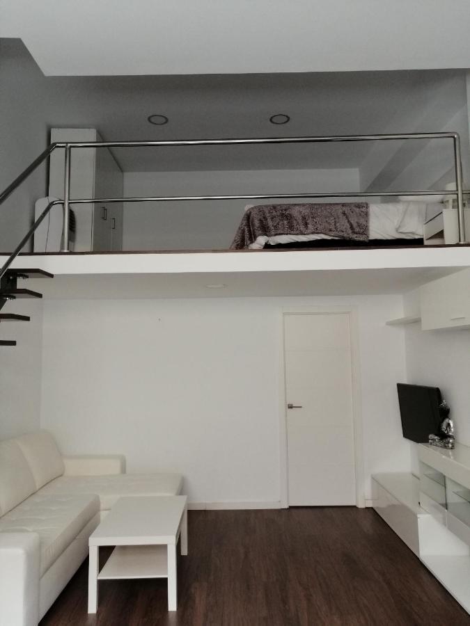 Homeforguest Island 201 Modern & Minimalist Apartment *
