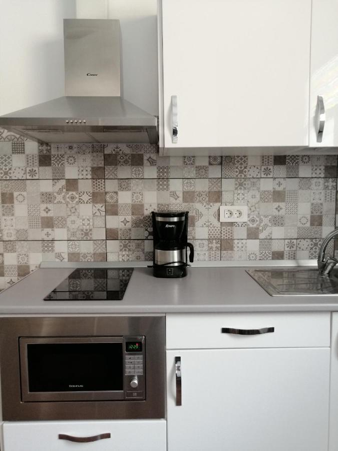 Homeforguest Island 201 Modern & Minimalist Apartment